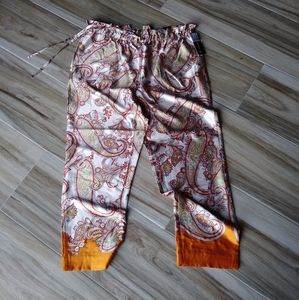 NWT Medium Soho Apparel Cream Gold Paisley Pants